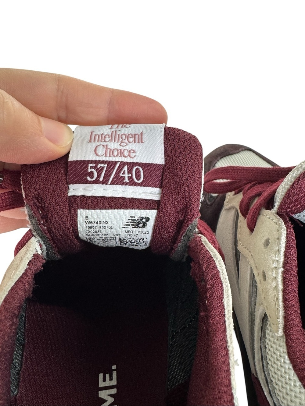 New Balance x FIGS 57/40 sneakers in the "Mineral Mauve" colorway - Picture 5 of 12